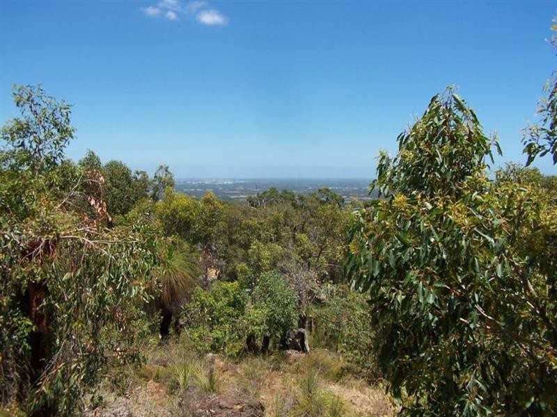 26 Ford Road, Lesmurdie WA 6076