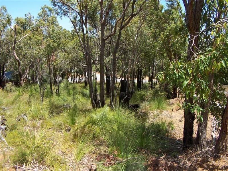 26 Ford Road, Lesmurdie WA 6076