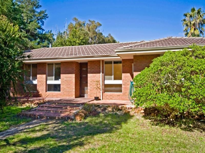 83 Grove Road, Lesmurdie WA 6076