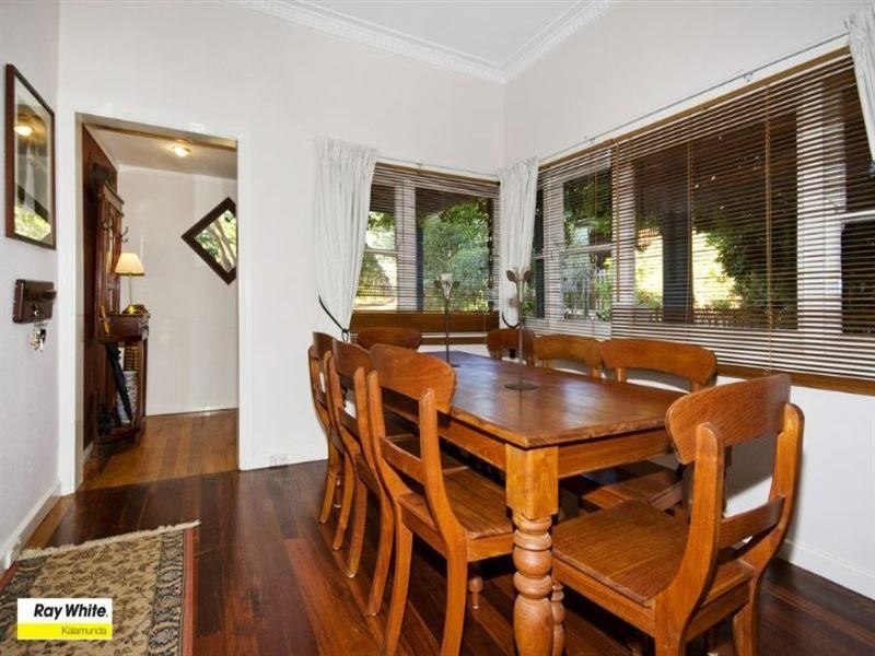 97 Lesmurdie Road, Lesmurdie WA 6076