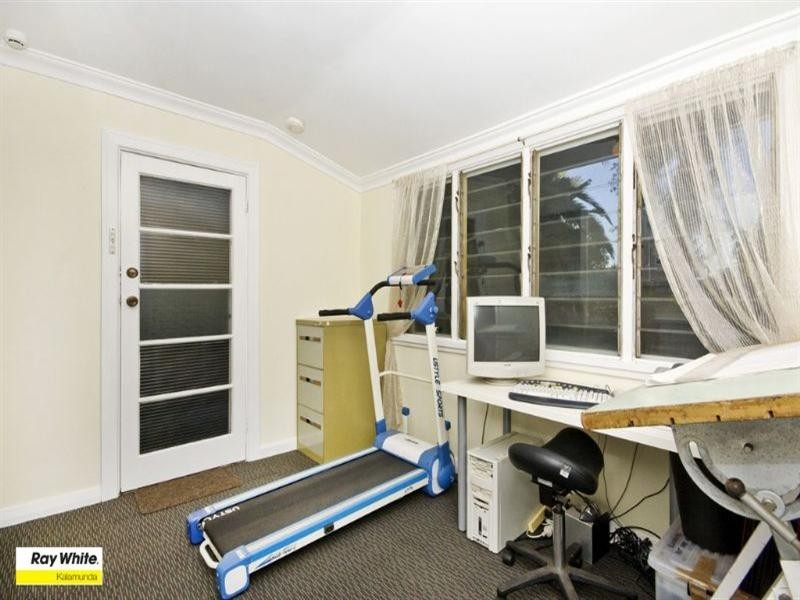 97 Lesmurdie Road, Lesmurdie WA 6076