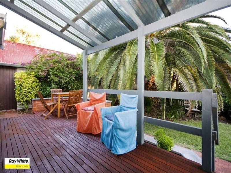 97 Lesmurdie Road, Lesmurdie WA 6076