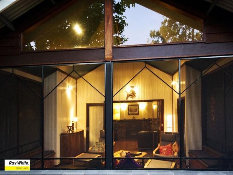 97 Lesmurdie Road, Lesmurdie WA 6076