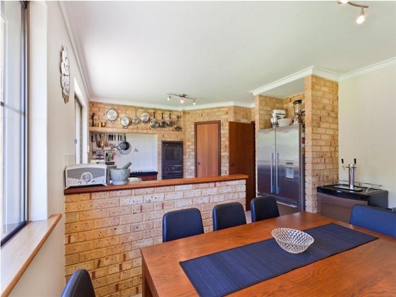 33 Carob Tree Place, Lesmurdie WA 6076