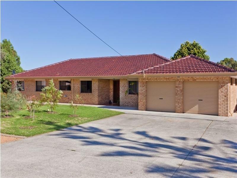 33 Carob Tree Place, Lesmurdie WA 6076