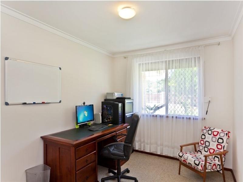 33 Carob Tree Place, Lesmurdie WA 6076