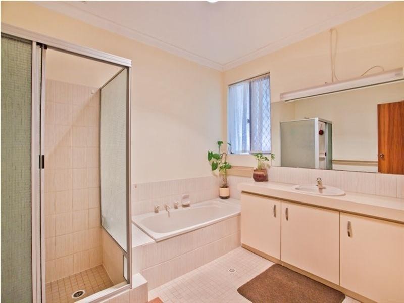 33 Carob Tree Place, Lesmurdie WA 6076