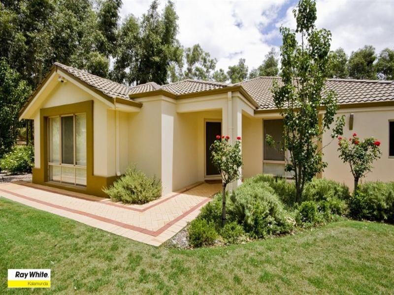 31 Watsonia Road, Gooseberry Hill WA 6076