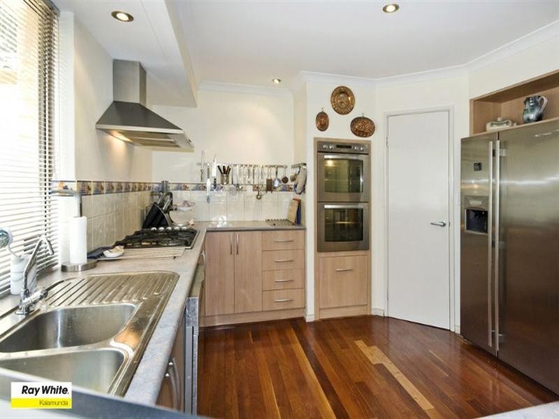 31 Watsonia Road, Gooseberry Hill WA 6076