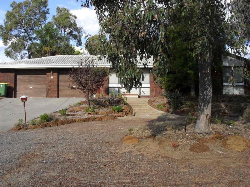 4 Cagney Way, Lesmurdie WA 6076