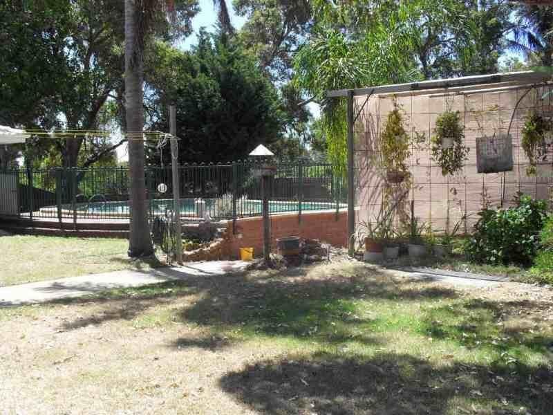 4 Cagney Way, Lesmurdie WA 6076