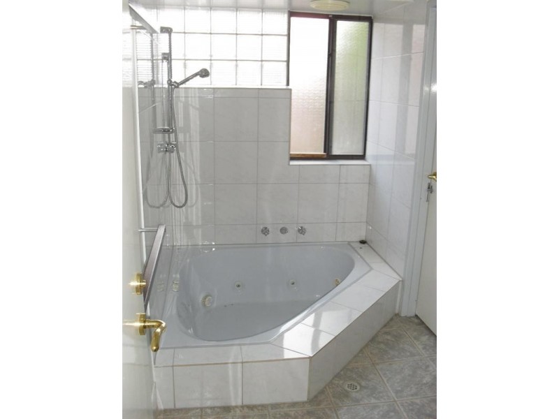 4 Cagney Way, Lesmurdie WA 6076