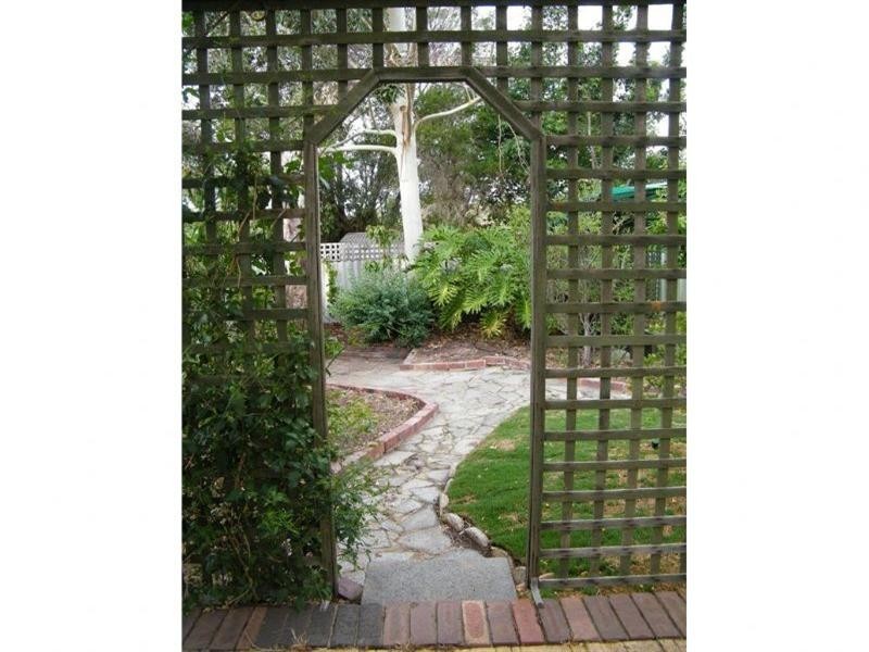 36 Coolabah Way, Forrestfield WA 6058