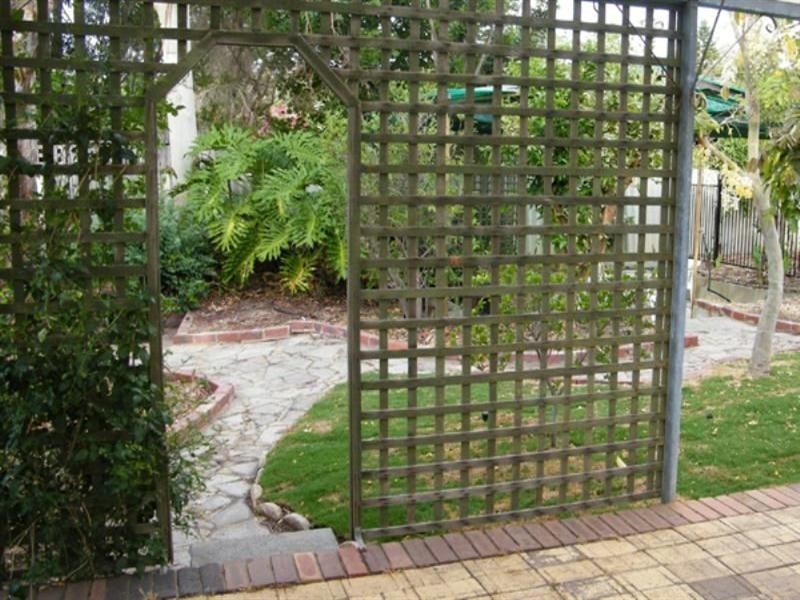 36 Coolabah Way, Forrestfield WA 6058