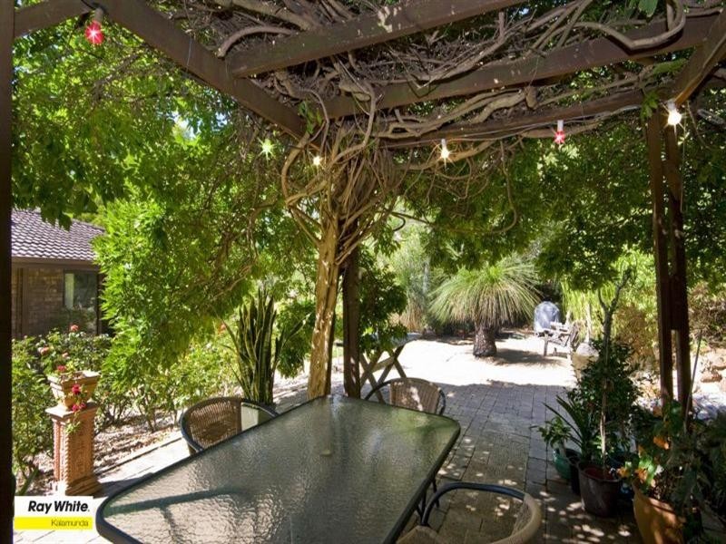 14 Watsonia Road, Gooseberry Hill WA 6076