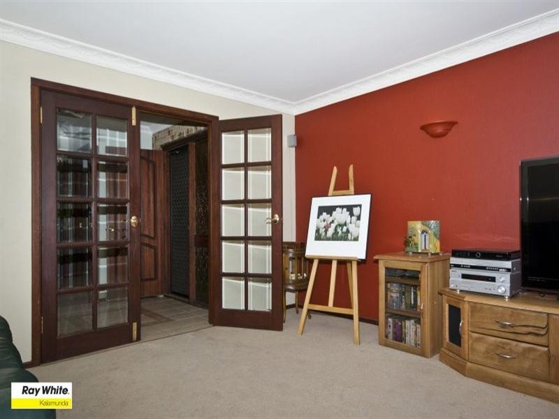 10 Ind Street, Lesmurdie WA 6076