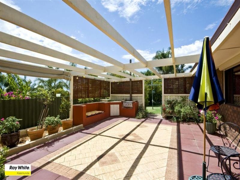 10 Ind Street, Lesmurdie WA 6076