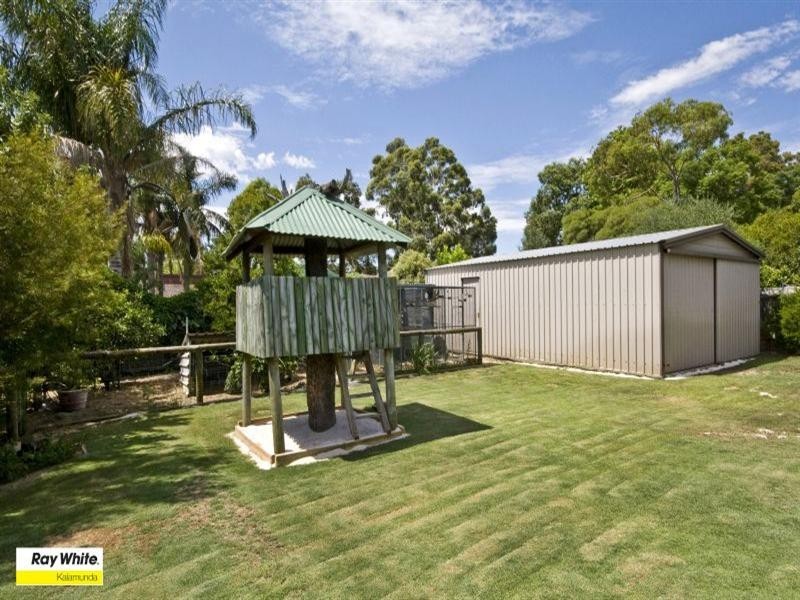 10 Ind Street, Lesmurdie WA 6076