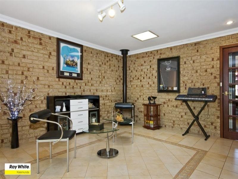 10 Ind Street, Lesmurdie WA 6076