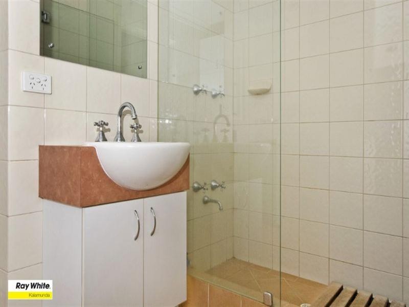 2/52 Williams Street, Kalamunda WA 6076