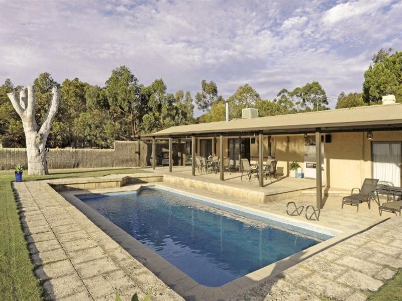 28A CANTER Court, Orange Grove WA 6109