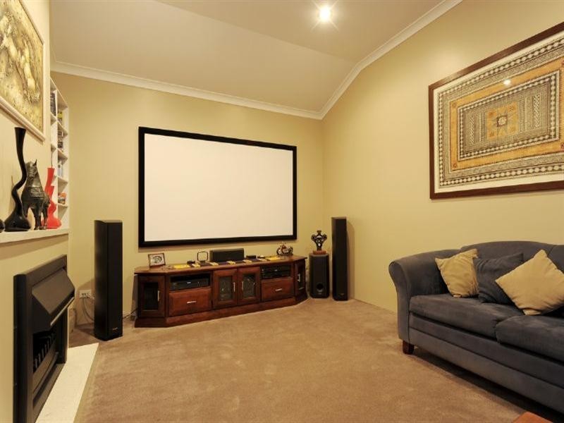 28A CANTER Court, Orange Grove WA 6109