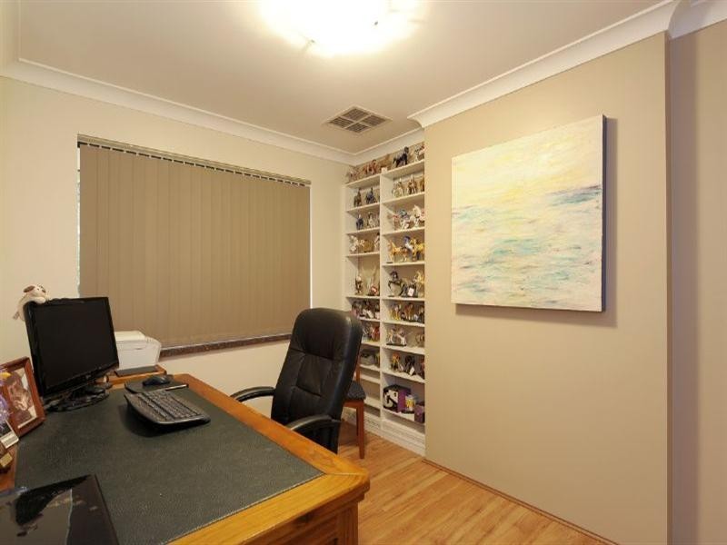 28A CANTER Court, Orange Grove WA 6109