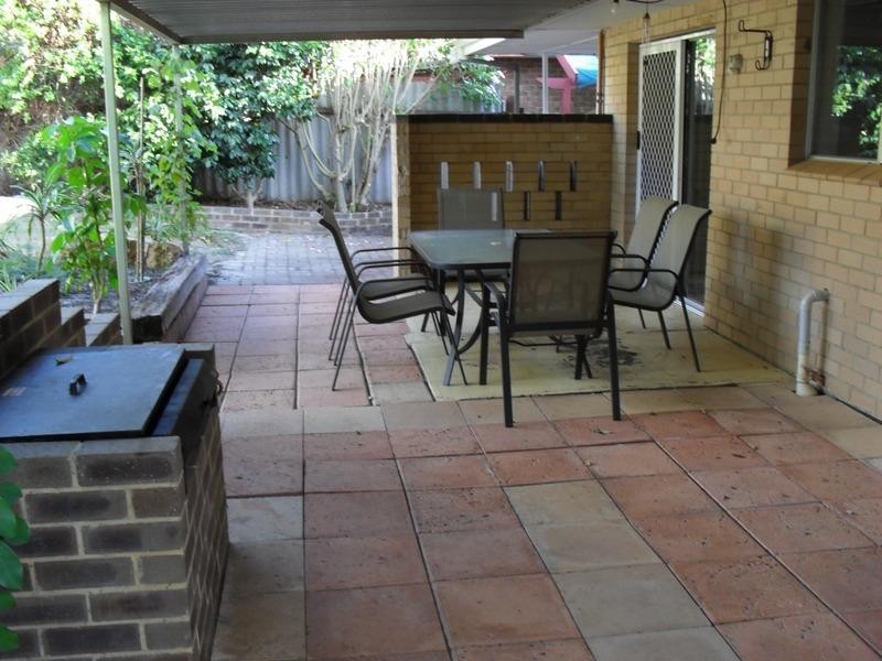 31 Gloucester Road, Kalamunda WA 6076