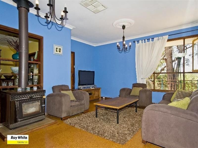 21 Hummerston Road, Kalamunda WA 6076