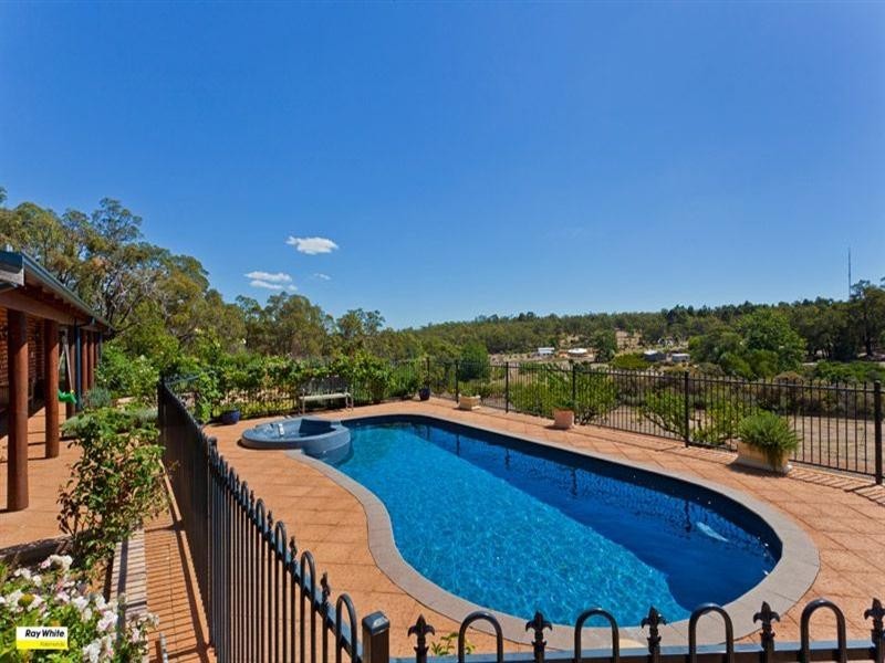 44 Carmel Road, Carmel WA 6076