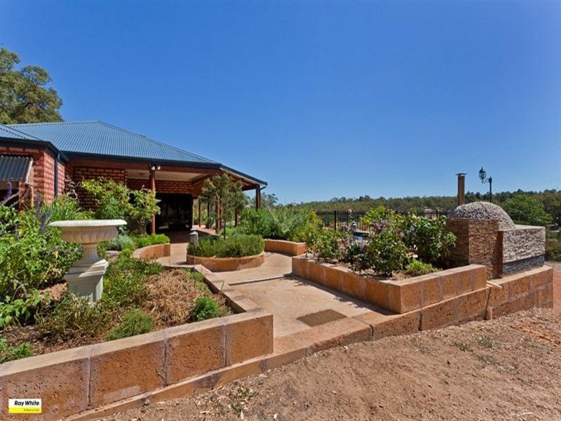 44 Carmel Road, Carmel WA 6076