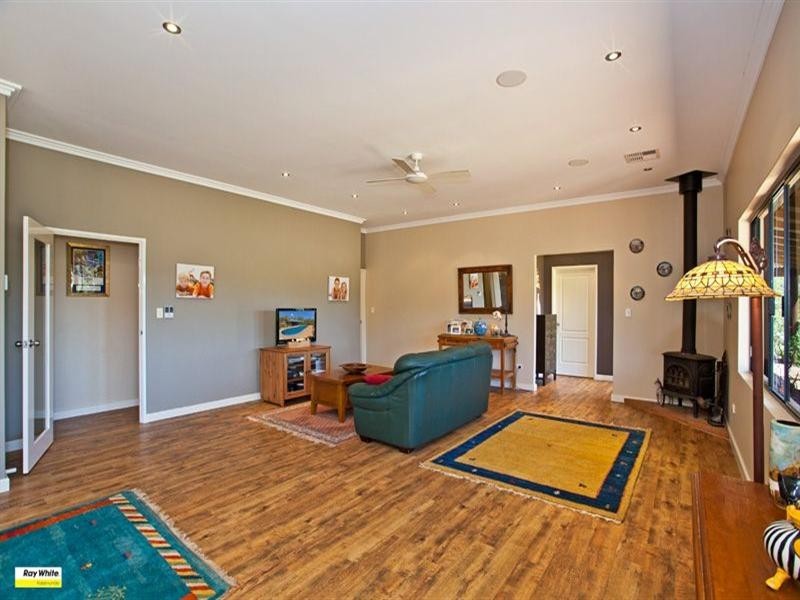 44 Carmel Road, Carmel WA 6076