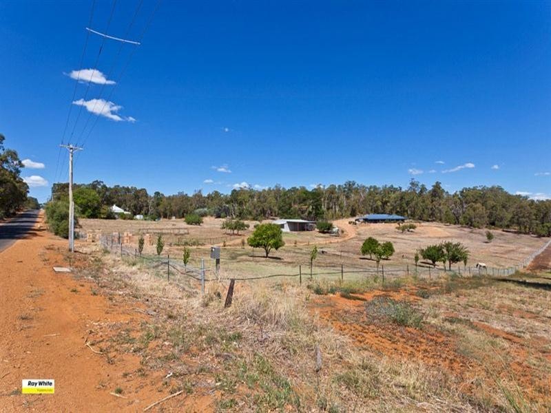 44 Carmel Road, Carmel WA 6076