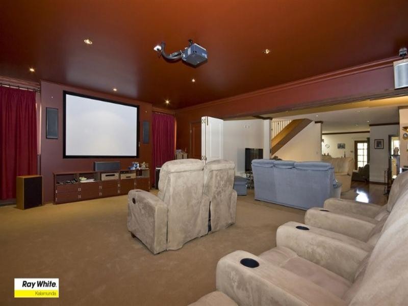 62 Chislehurst Road, Lesmurdie WA 6076