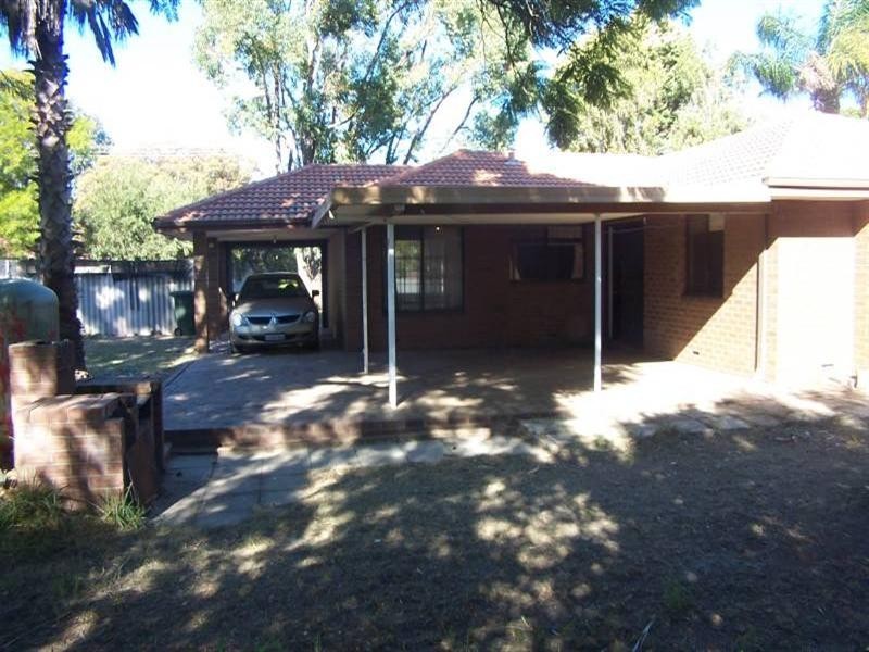 22 Ilex Way, Forrestfield WA 6058