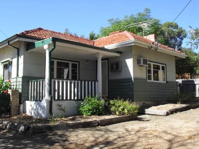 31 Crayden Road, Kalamunda WA 6076