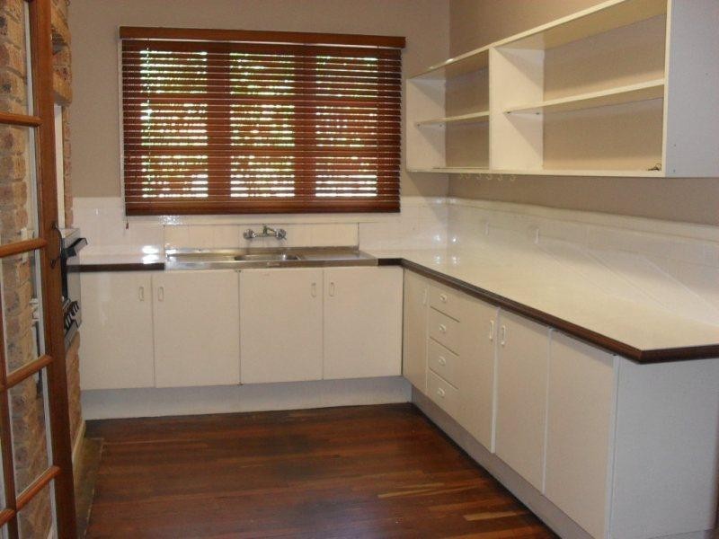 31 Crayden Road, Kalamunda WA 6076