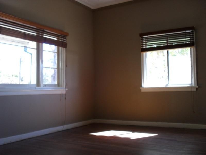 31 Crayden Road, Kalamunda WA 6076