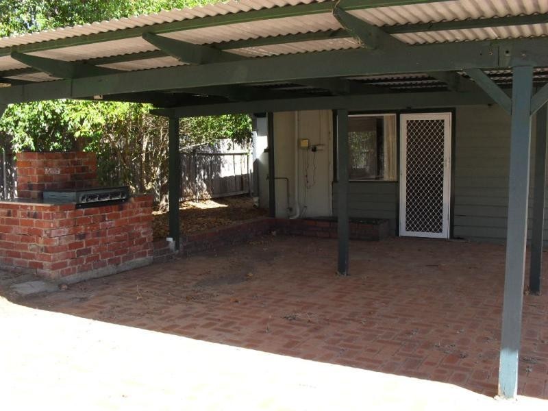 31 Crayden Road, Kalamunda WA 6076