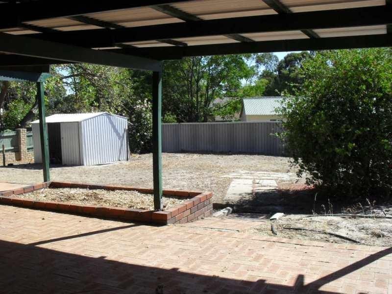 31 Crayden Road, Kalamunda WA 6076