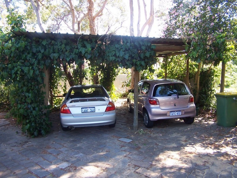 5 Basset Place, Lesmurdie WA 6076