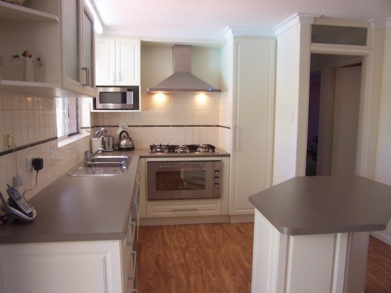 5 Basset Place, Lesmurdie WA 6076