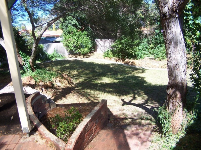 5 Basset Place, Lesmurdie WA 6076