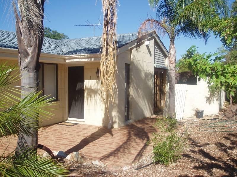 14 Vinca Way, Forrestfield WA 6058