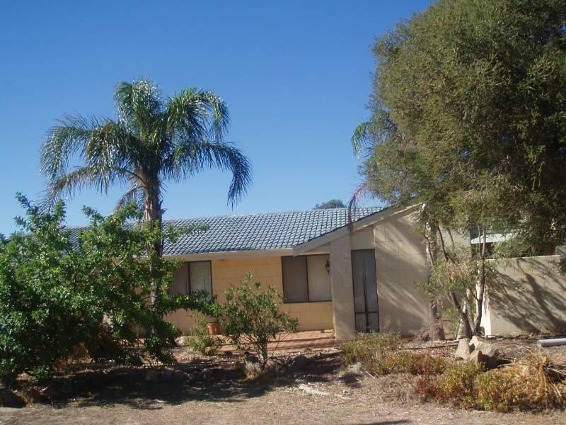 14 Vinca Way, Forrestfield WA 6058