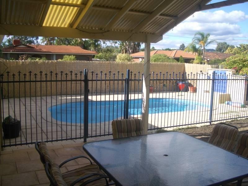 14 Vinca Way, Forrestfield WA 6058