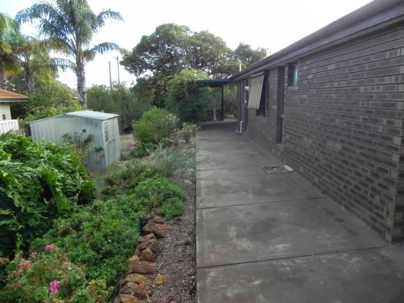 28 Barwon Street, Lesmurdie WA 6076