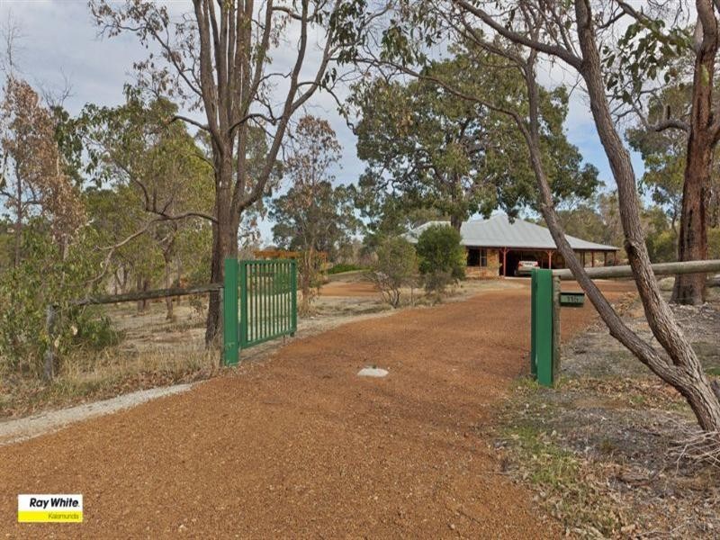 115 John Farrant Drive, Gooseberry Hill WA 6076