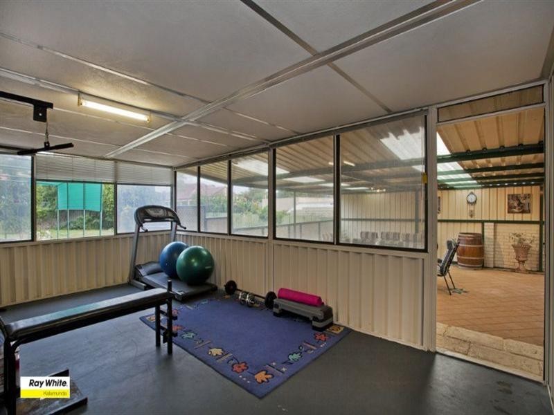 18 Karu Road, Kalamunda WA 6076