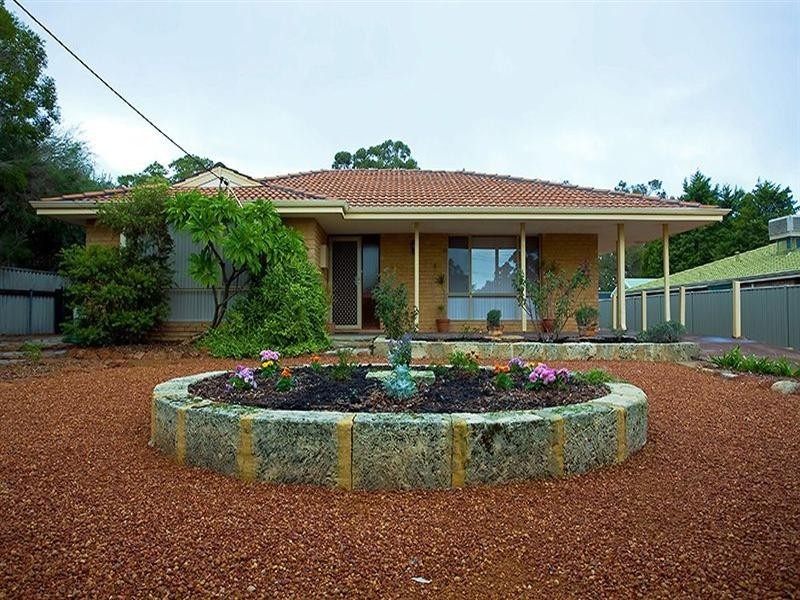 13 Temby Avenue, Kalamunda WA 6076